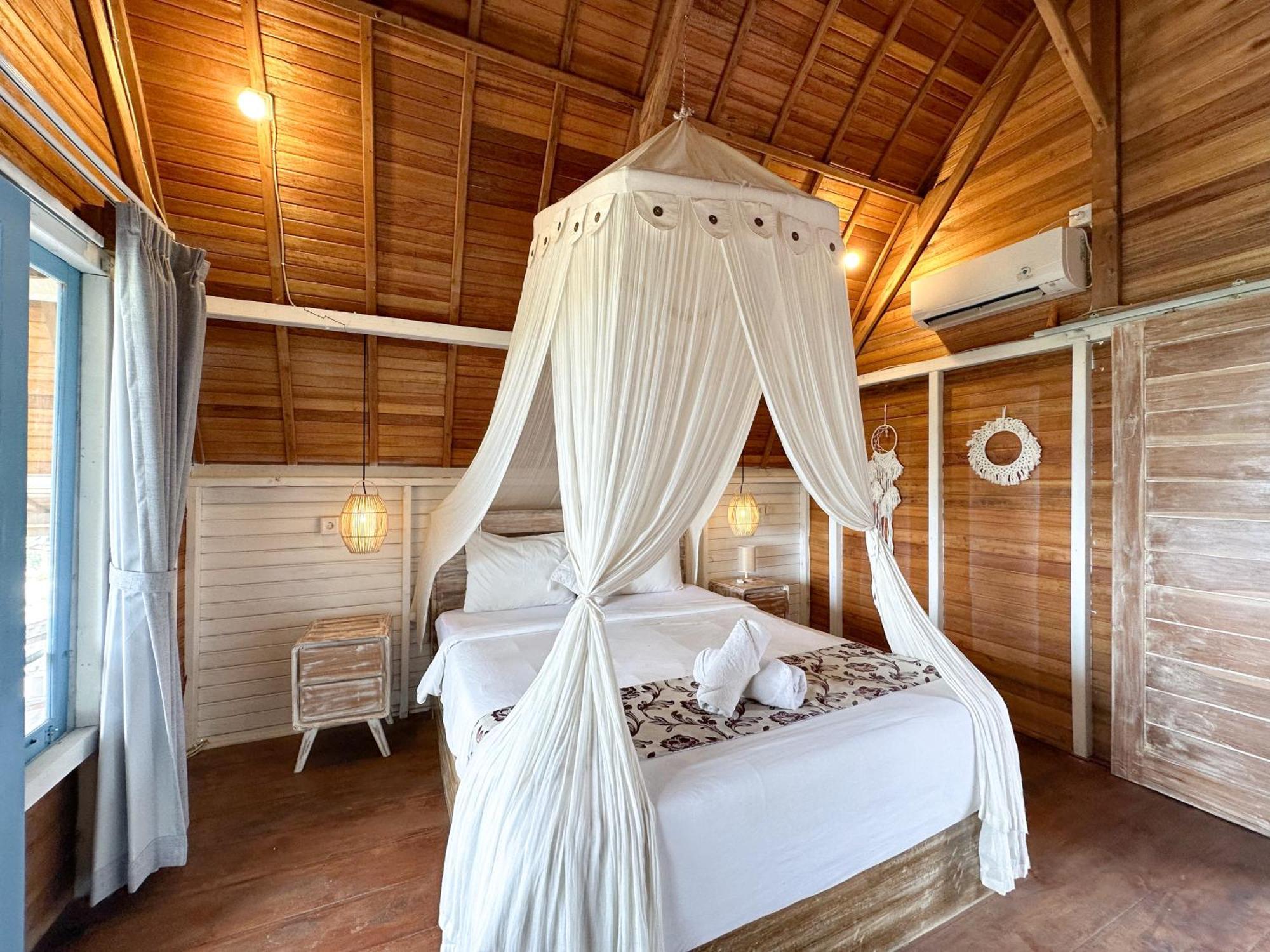 Sunset Hill Penida 3* Ped